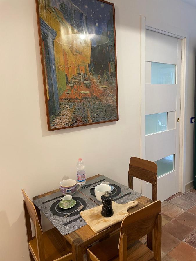 Appartement La Dimora Del Santo à Naples Extérieur photo