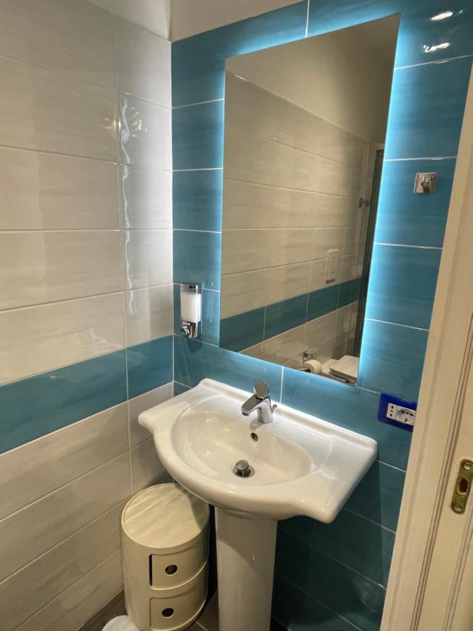 Appartement La Dimora Del Santo à Naples Extérieur photo